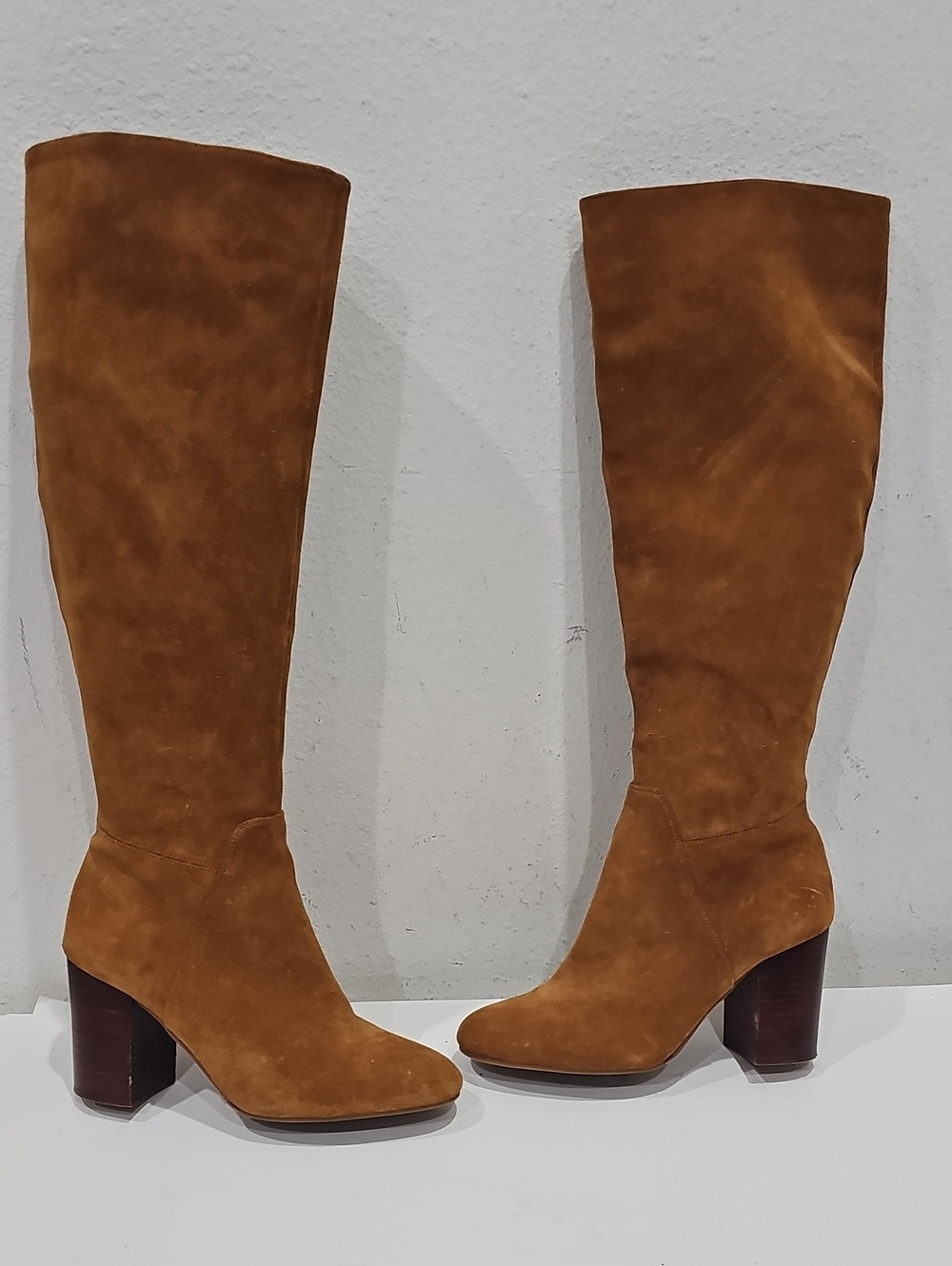 Vince Camuto Rusty Suede  Bootd Size 9